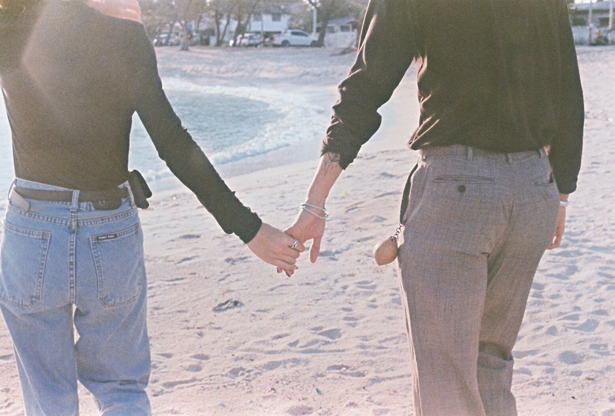 thanksgodfridae's tweet image. i sea you