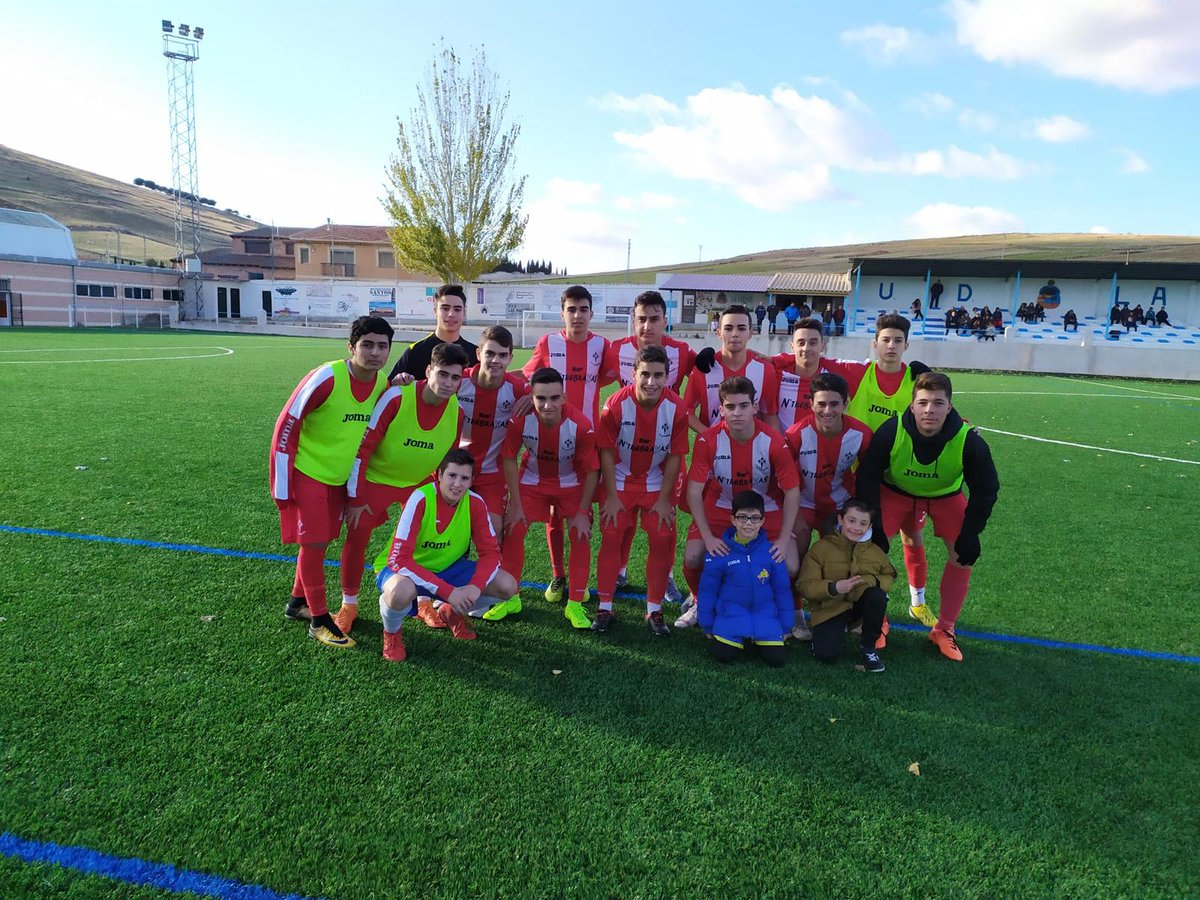 INFANTESJV's tweet photo. Finalizamos la Temporada 19-20 con un sabor agridulce. Dada la situación actual que tenemos en España causada por el Covid-19 se ha llegado a la suspensión de la liga. Desde aquí le mandamos un fuerte abrazo a todos los clubs a los que hemos sido enfrentados este año. https://t.co/2InWjCHqa4
