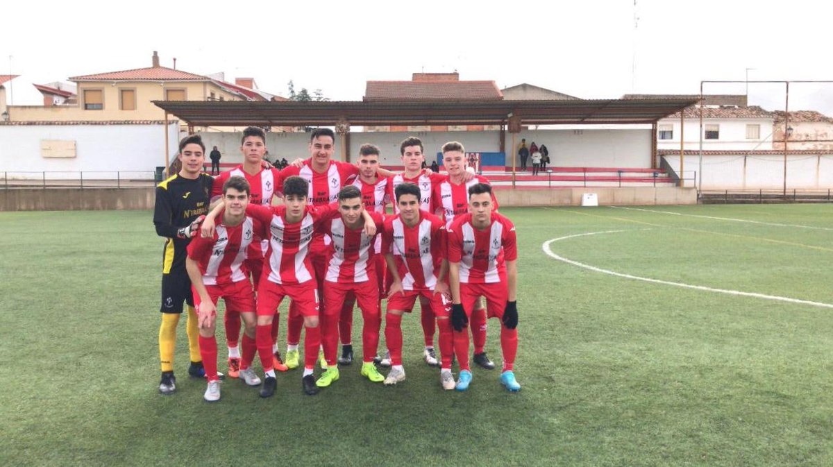 INFANTESJV's tweet photo. Dar las gracias a nuestro presidente y directiva, a nuestro mister José Antonio y sin duda alguna a toda la afición que nos ha apoyado partido tras partido. VOLVEREMOS CON MÁS GANAS QUE NUNCA!!!
#123InfanteBien 
#EsosJuveniles
#VamosInfantes https://t.co/gAtHjgW2HV
