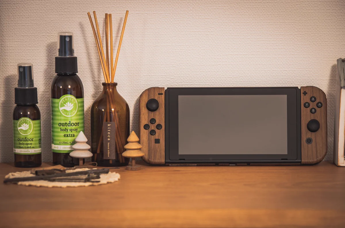 Switchに木目シールを貼ってみると？オシャレなインテリアに早変わり！