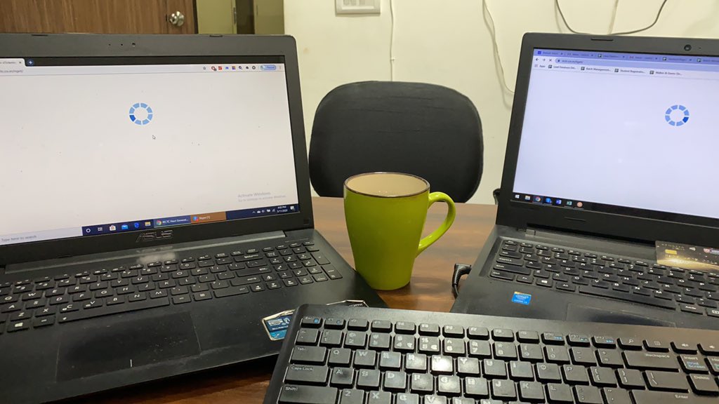 virkdebz's tweet image. #IRCTCDown @PiyushGoyal @RailMinIndia was fine till 3:59 PM. #Irctcfailed