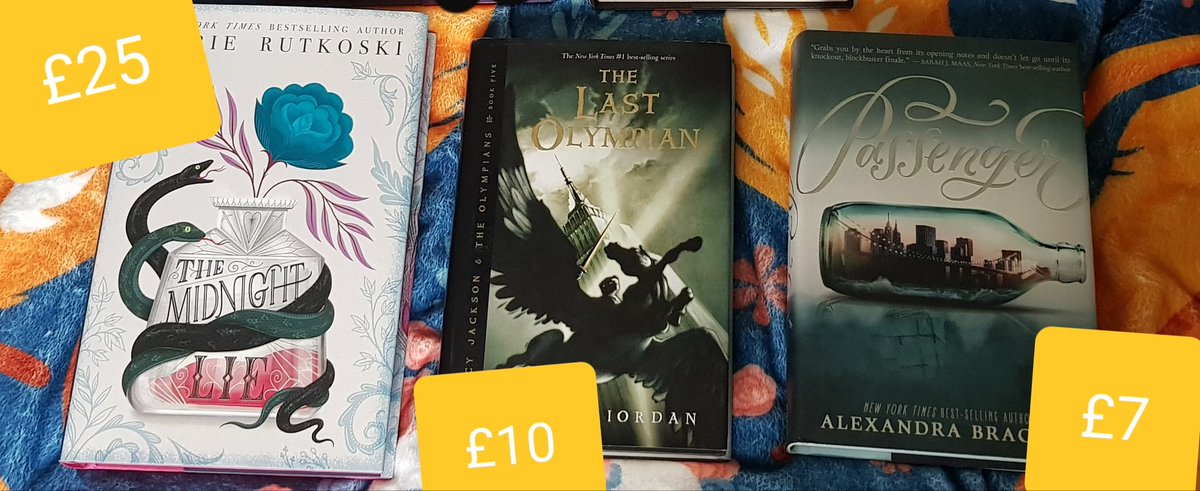 (Almost) everything brand new and unused. Shipping not included, will be posted between Thursday and Saturday. Dms open.  #BooksForTrade  #BooksForSale  #BooksForTradeUK  #BooksForSaleUK