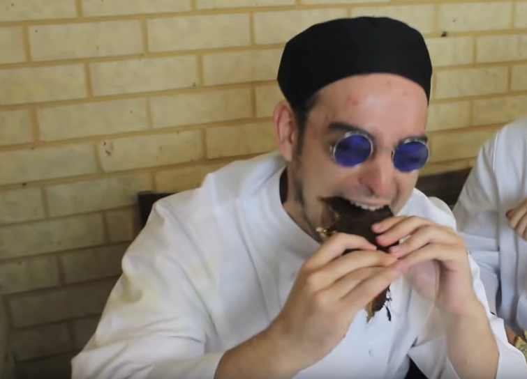 JazzSmitth's tweet photo. joji stans straight up about to murder themselves when they find out about the cakes #jojiisoverparty https://t.co/8uViDa2ile