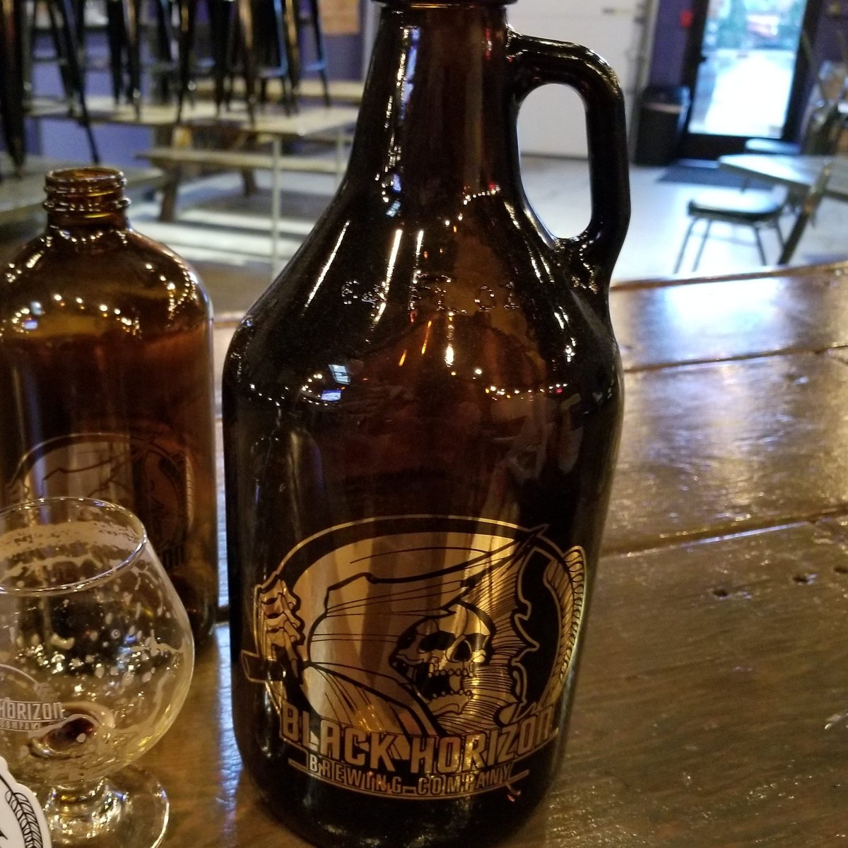 Starting today May 11 until May 17
We are doing $18 fills on any 64oz beer Growler fill!
In celebration of American Craft Beer Week
#growlerfillspecial #blackhorizonbrewing #BHBCbeer 
#americancraftbeerweek #illinoiscraftbeer #illinoisbeer