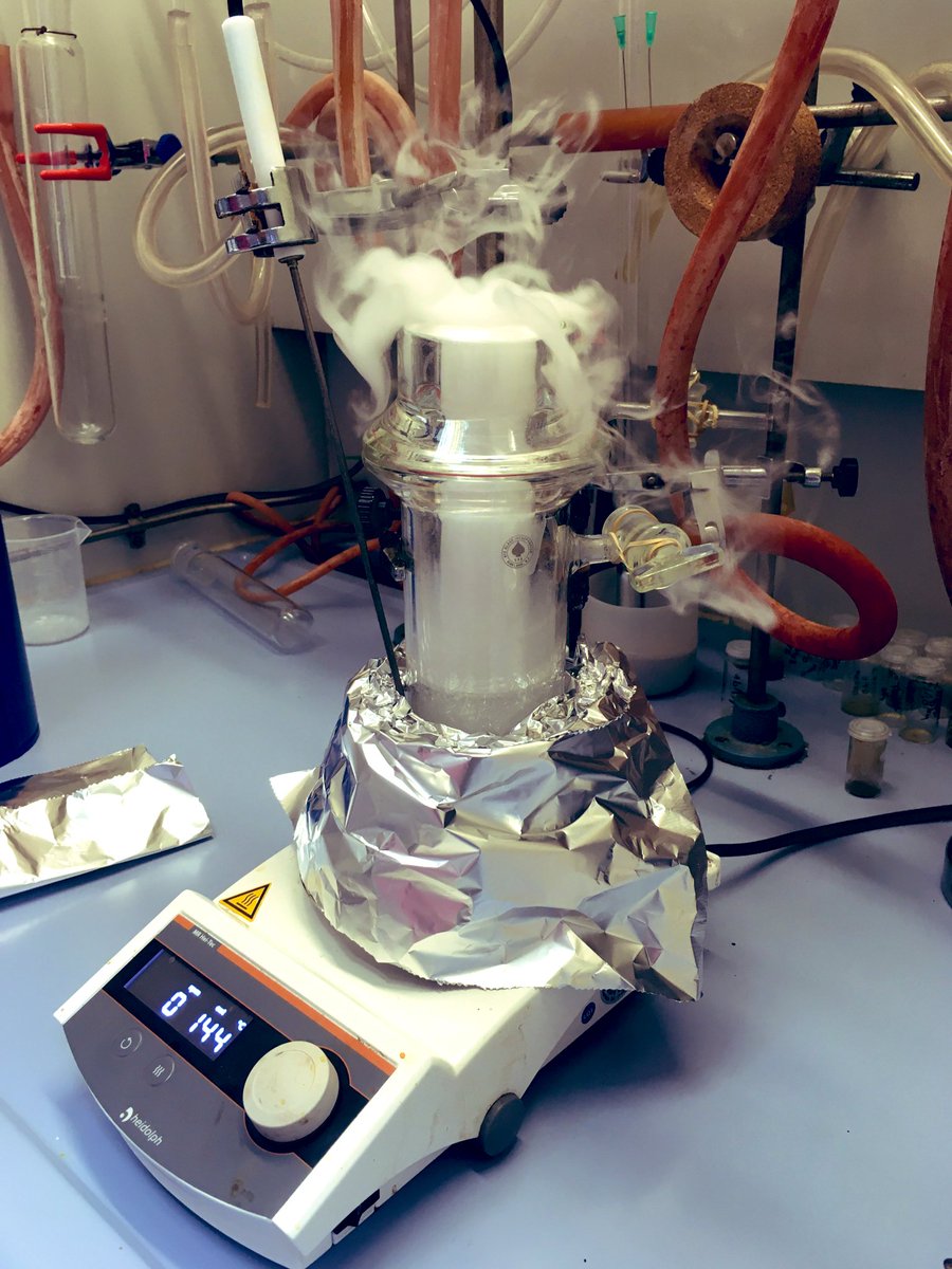 GroupMartinez's tweet photo. First experiments from the group with @chemkai5 in the new normal! Wish us good luck!
We are so excited to be back in the Lab after covid-19 disruption @CIQSO_UHU #WeAreUniversidadeHuelva #SocialDistancing #MasksOn #CleanHandSanitizer https://t.co/MhHcffskK3