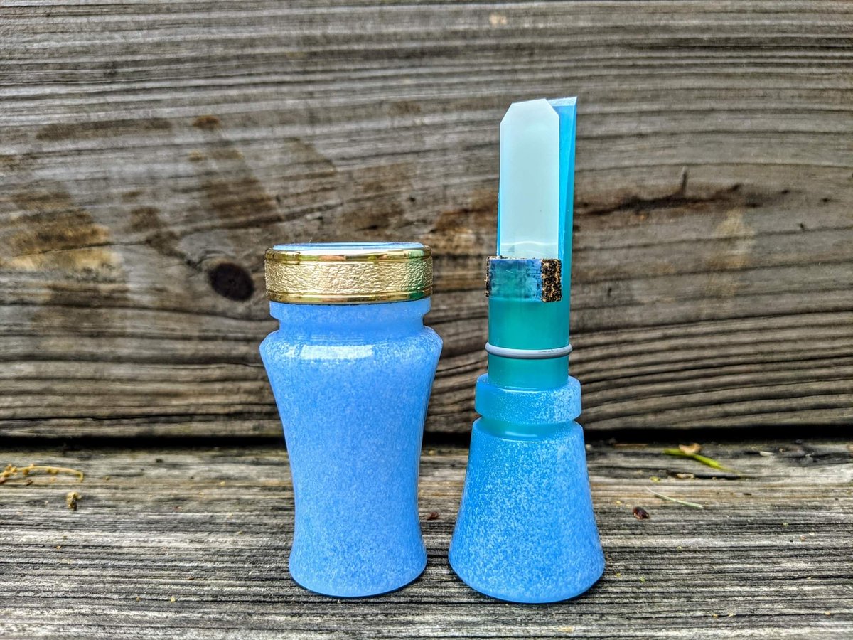 DJCallsCo's tweet photo. Cold as ice!!!! Velvet blue and jade co-cast, this is a very nice color!!! Call is single reed. 
#djcalls #duckcalls #duckhunting #hunting https://t.co/HlHTd62s8h