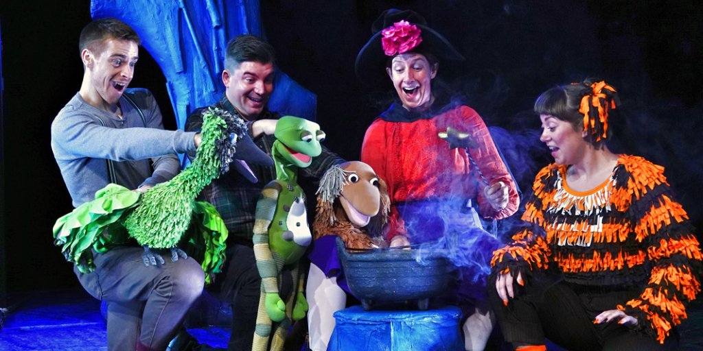 TallStoriesLive's tweet photo. What magical mischief has happened here? 🧙‍♀️Spot the differences in these snaps from @ROTBLive, @TheGruffaloLive &amp; The Snow Dragon 👉👉👉 https://t.co/Srk4Rnyq7O https://t.co/gpxScXnxhy