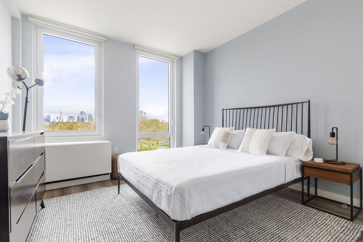 BuzzBuzzHome NYC tweet media