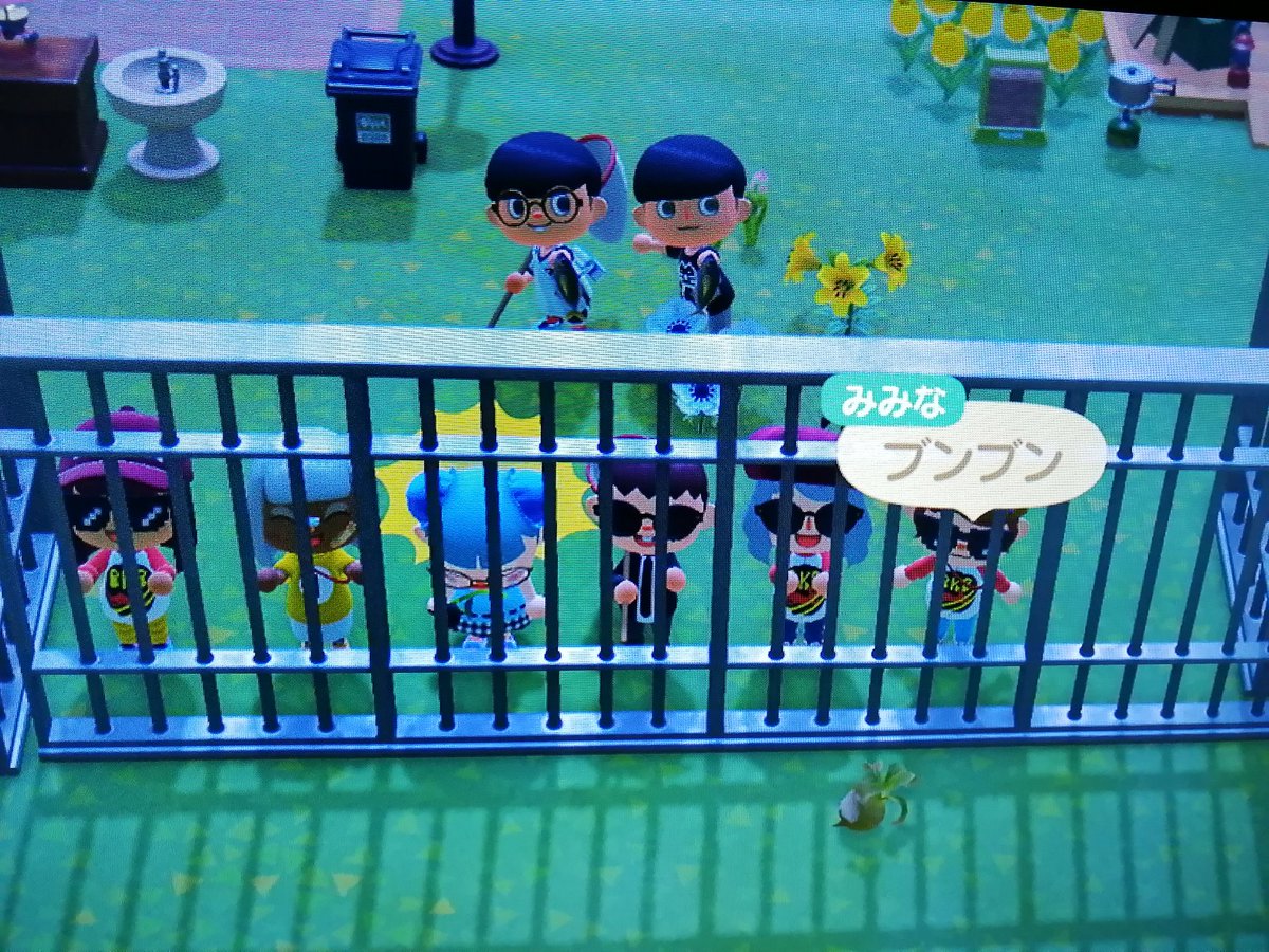 BKBbunbun's tweet photo. 今日は流れ星ちゅうえいさんとGAG宮戸が急遽ゲストで来てくれて異常に楽しい(3人は)あつもり生配信でした。腹よじれてました(3人は)
イカスロットもまたアーカイブあげます。
逃走中来てくれたお金とか金のオノとな金のバラくれたみんなありがとう！
見てくれた人達も最後までありがとうぶんす！🛵💨 https://t.co/0cgtW0bs1A