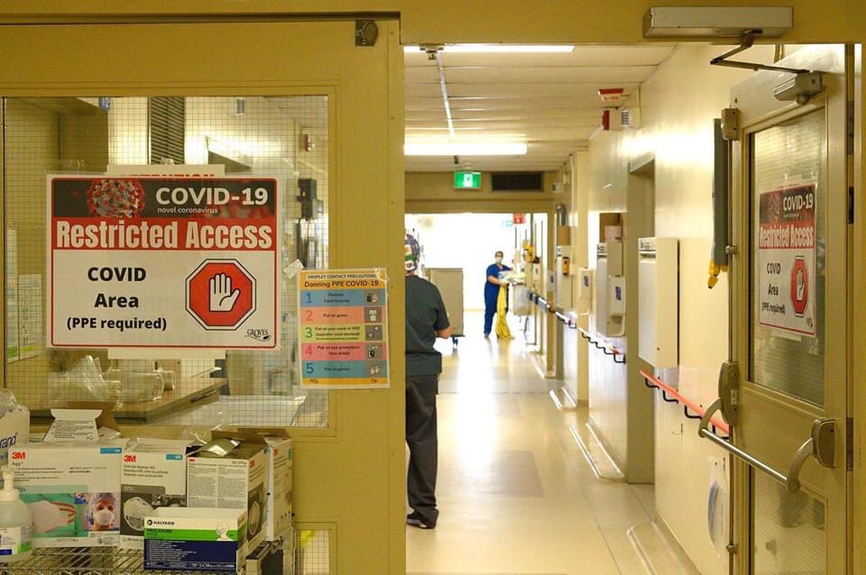 GrovesGmch's tweet photo. Thank you @gregfessphoto for these incredibly powerful images, thank you to all of our nurses, and thank you to each and every person working at Groves for all you do, all year round. ♥️ #WeAreAllInThisTogether #NursesWeek https://t.co/guWuvfd30E