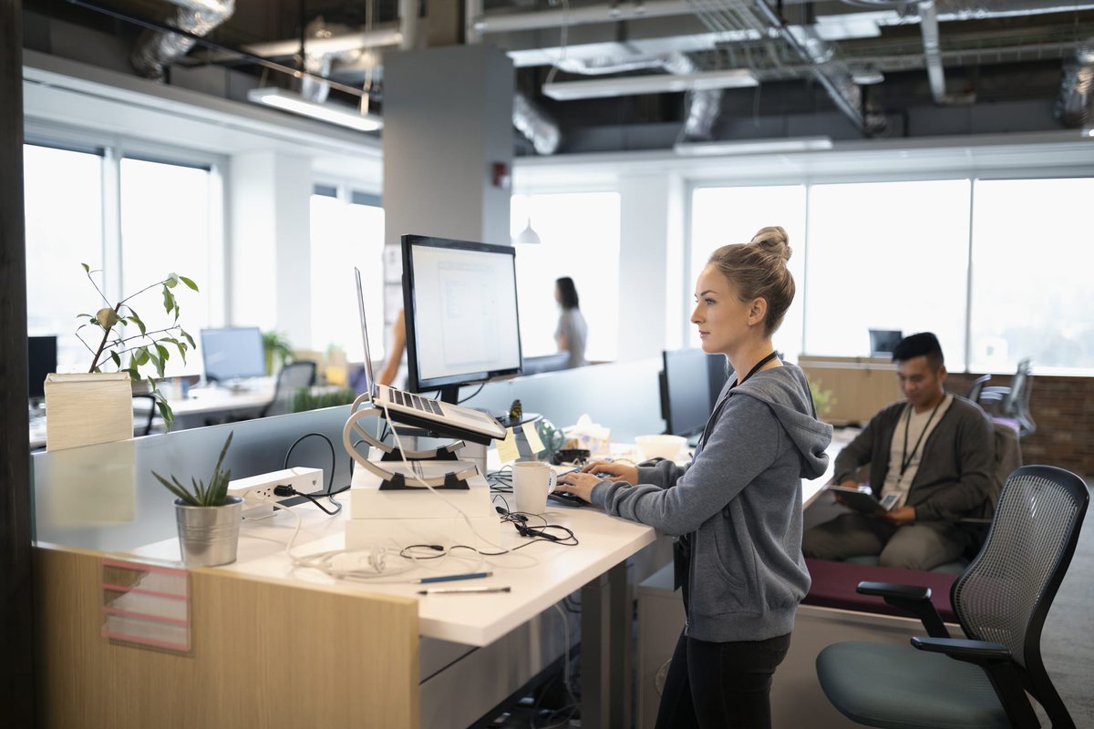 .<a href="/CNBC/">CNBC</a> features Indoors as a #COVID-19 tracking technology that helps protect employees as they return to the workplace:ow.ly/JilQ50zCmBn 
#indoorGIS #indoortracking #smartworkplace