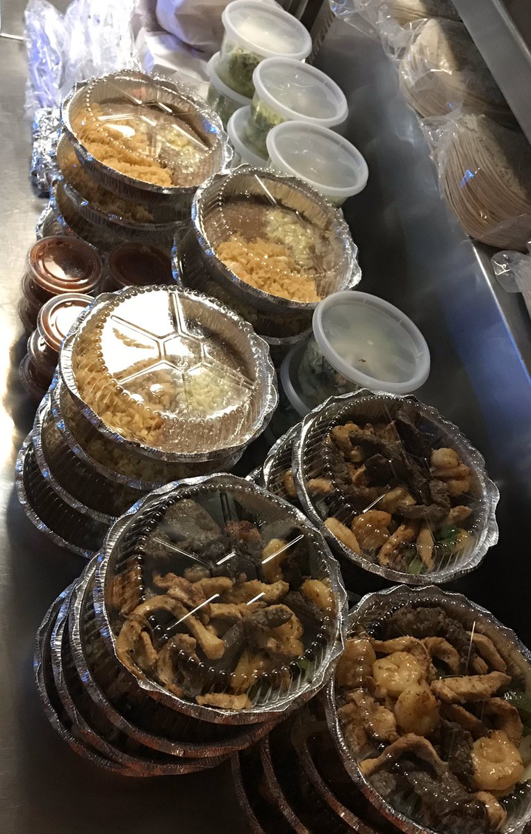 dhbenda's tweet photo. If you need a large lunch (fajita, nachos, you name it) we have you covered! 770-399-7757 and ask for Darren! https://t.co/ymu5LmeUYG