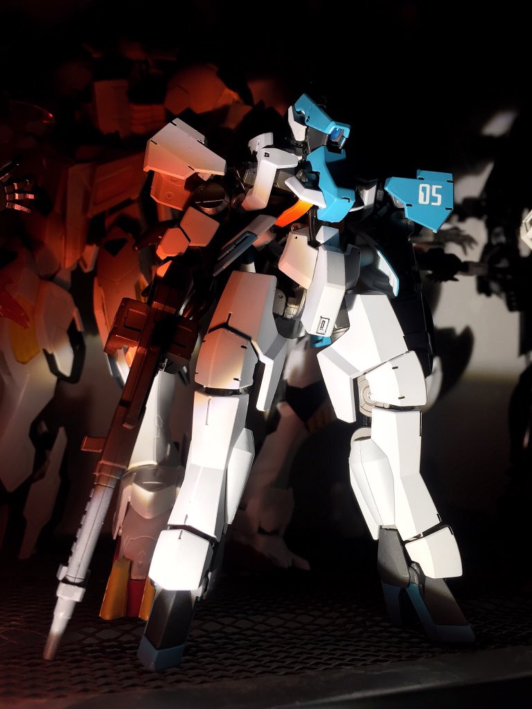 Praktis tapi enak di liat ,karya cat nya si lutfileo gila si #gunpla