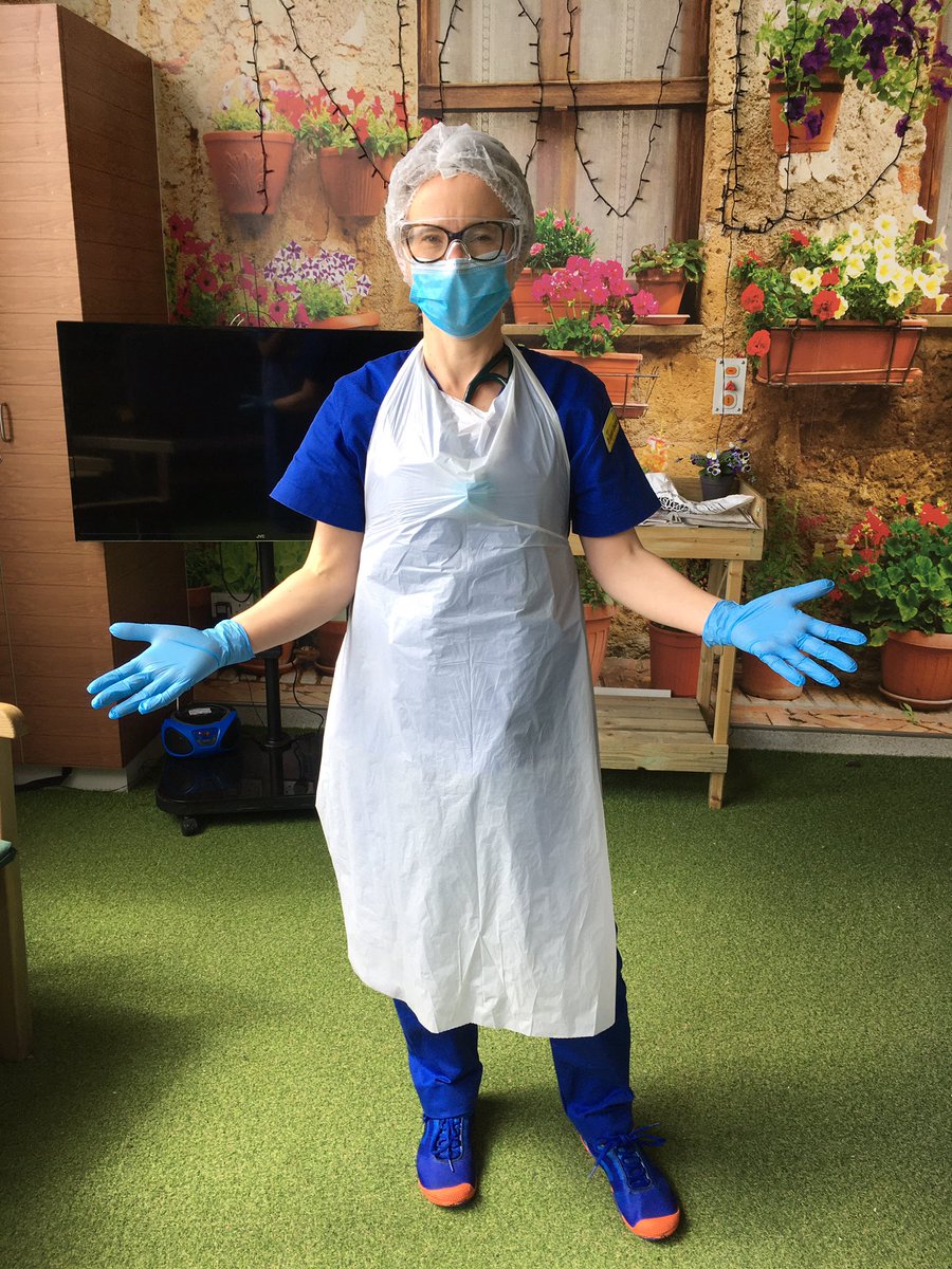 Many of our pts with #delirium are struggling with our PPE. It looks frightening. 
A subtle difference but body language is important... and smiling can be seen above a mask.. closed vs open body posture