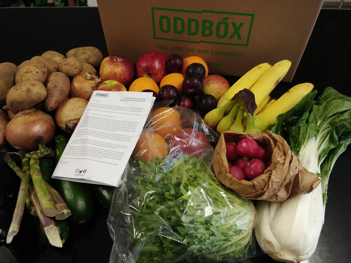 Simply_Miski's tweet photo. Colour me impressed @OddboxLDN you've managed to squeeze in so much amazing fruit and veg box into one box. #gettingmy5aday https://t.co/qPlD0P1xHt