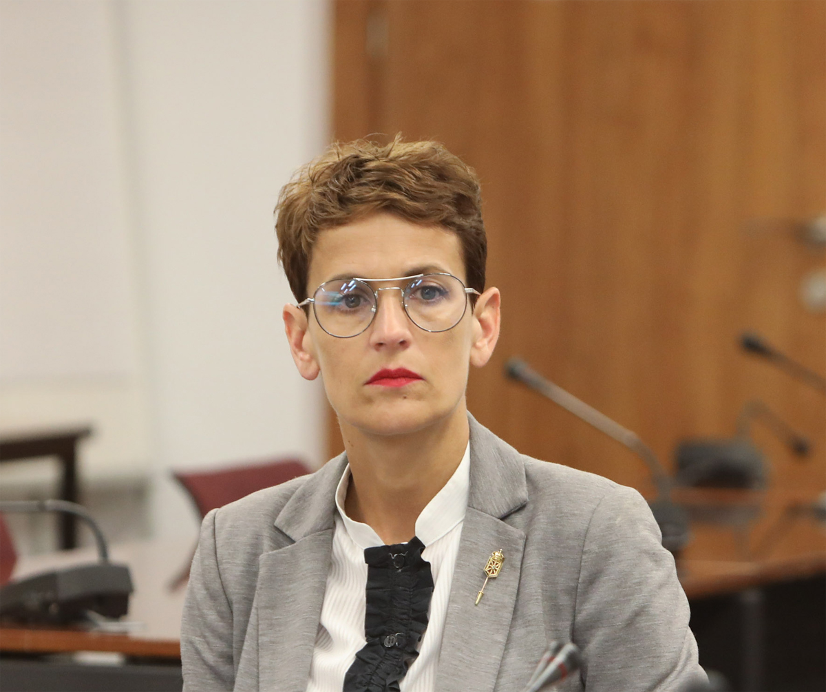 .<a href="/mavichina/">María Chivite / ❤️</a> anuncia una reunión con el Ministerio de Hacienda el próximo jueves para hablar de los fondos para el #Covid19 y del Convenio Económico
#Navarra
#CoronavirusNavarra 
navarra.es/es/noticias/20…