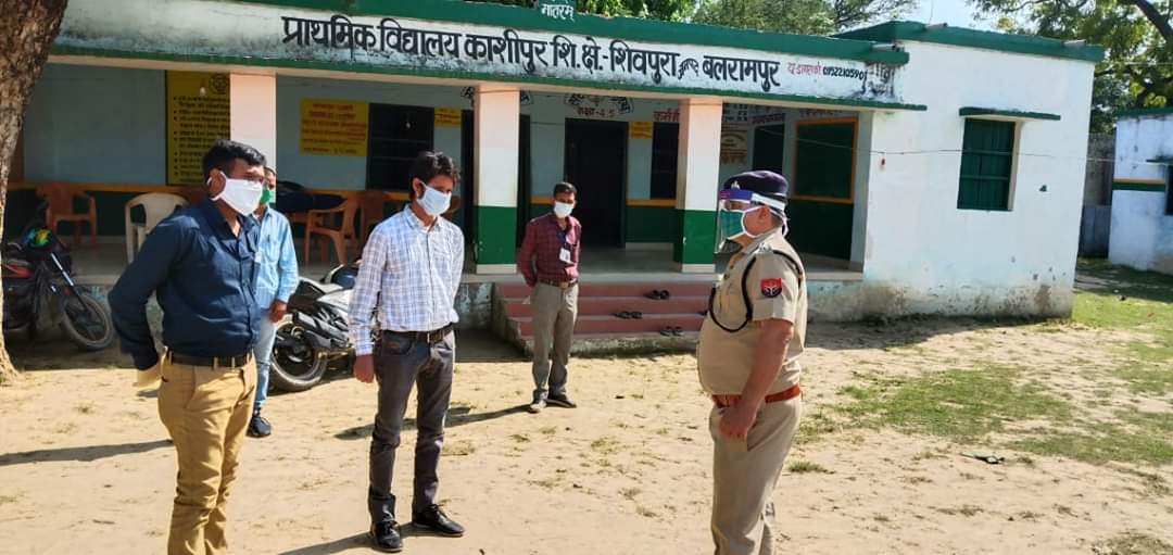 Rizzubhaiya's tweet photo. #Social_Distancing #lockdown
पुलिस अधीक्षक महोदय द्वारा क्वारन्टीन सेंटर काशीपुर थाना ललिया का निरीक्षण।
#Dig #Devipatan #Gondaatan #Adgzone #Gorakhpurgkr #UPPolice https://t.co/OvarVcKFZr