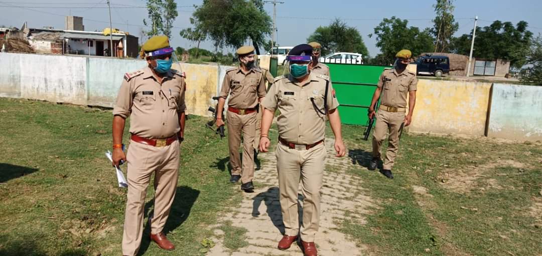 Rizzubhaiya's tweet photo. #Social_Distancing #lockdown
पुलिस अधीक्षक महोदय द्वारा क्वारन्टीन सेंटर काशीपुर थाना ललिया का निरीक्षण।
#Dig #Devipatan #Gondaatan #Adgzone #Gorakhpurgkr #UPPolice https://t.co/OvarVcKFZr