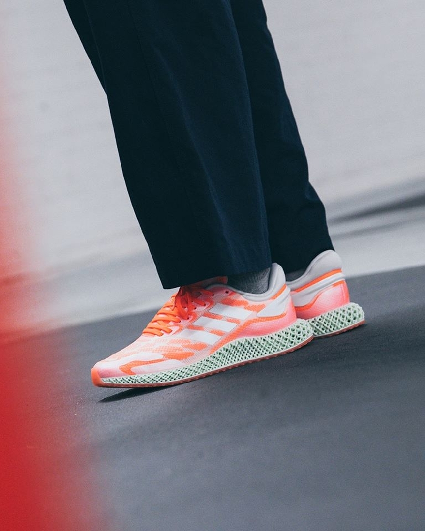 Footpatrol_ldn's tweet photo. FOOTPATROL SALE PICKS | adidas 4D Run 1.0 'Signal Coral', WAS £180, NOW £110. | Shop now: https://t.co/LRBCYl228N #Footpatrol #TEAMFP #adidas #adidas4D #FutureofRunning https://t.co/BlL6mZpP6m