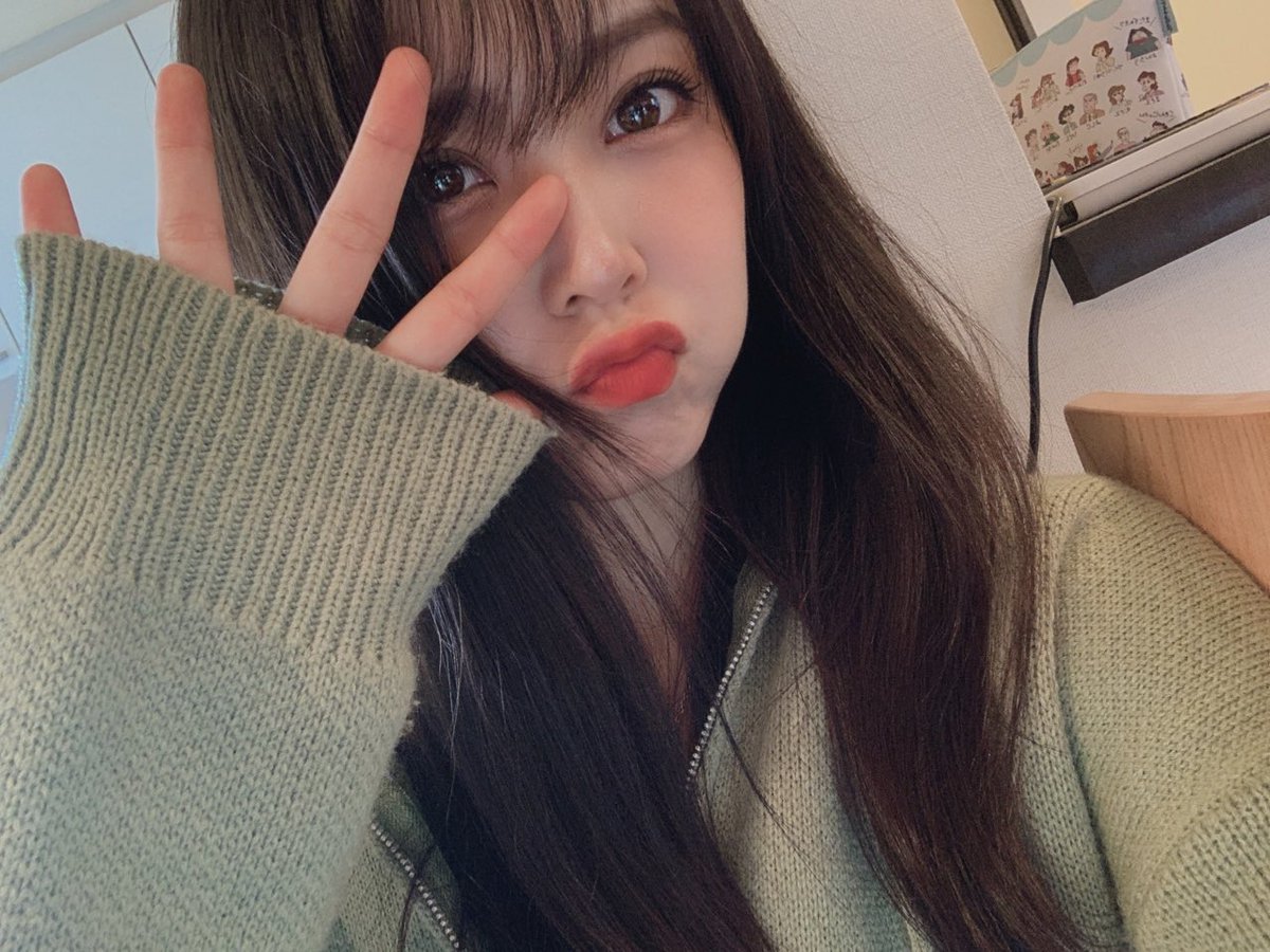 miru_you_'s tweet photo. 옆에 짱구스티커야? 아이기요미야‼️‼️💥💥💥 https://t.co/vCH2SqavMs