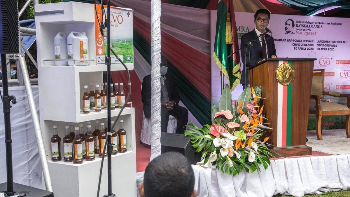 RFI's tweet photo. Covid-Organics: «Le problème, c'est que ça vient d'Afrique», dit Andry Rajoelina sur RFI https://t.co/qwe2J27Pll https://t.co/wJ3ZpowuaL