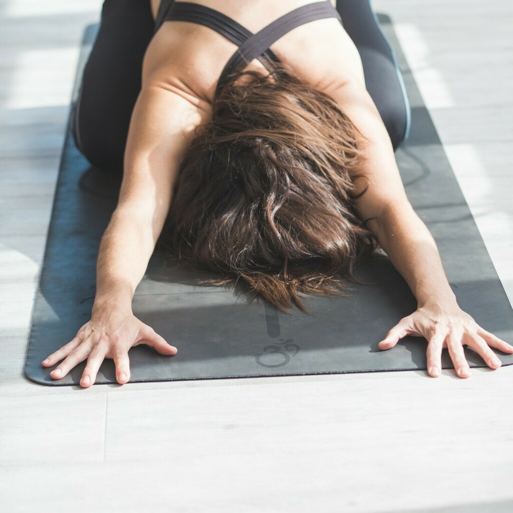 PamelaTorontoND's tweet photo. Seriously loving my yoga mat right now.  Flexibility, strength, resilience, balance, and meditation all rolled into one. ⁠
⁠
#yoga #stress #anxiety #torontonaturopath #naturopathicdoctor #health #mentalhealth #wellness https://t.co/xcZd84DcZh