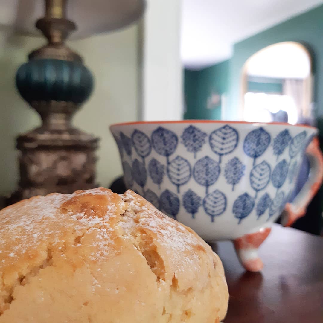 carriem984's tweet photo. Coffee and warm scones to ease into a new week. May it be a peaceful one. ☕

#mondaymorning #easeintotheweek #lifeinlockdown #mummyoftwo #itsthelittlethings #gogently #stayathome https://t.co/qNMI1Ko2BI