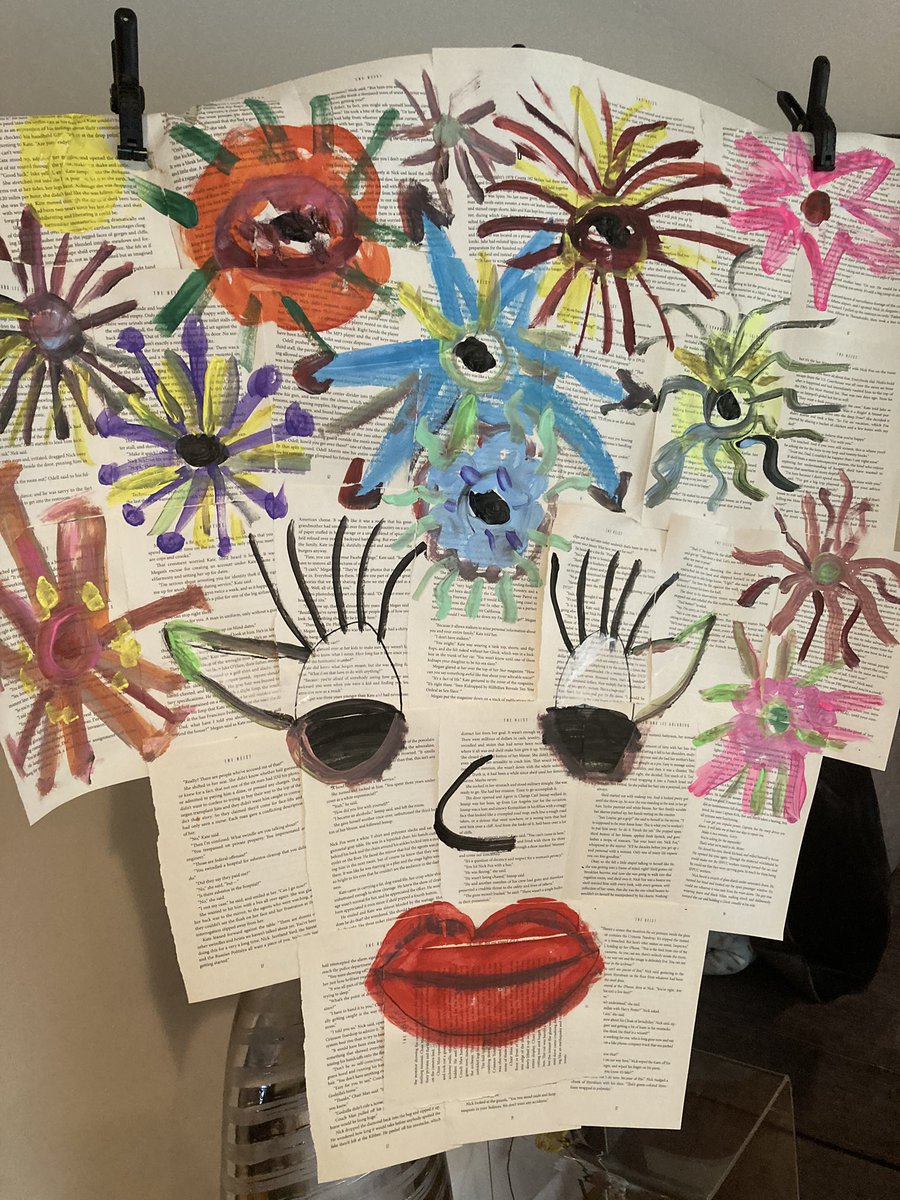 amieleigh76's tweet photo. Today’s #backdropart . #art #arttherapy #isolationart #wilkesbarre #ringcentralmeetings #alonetogether #bookpageart #flowers #faces https://t.co/VImcP9lMlR