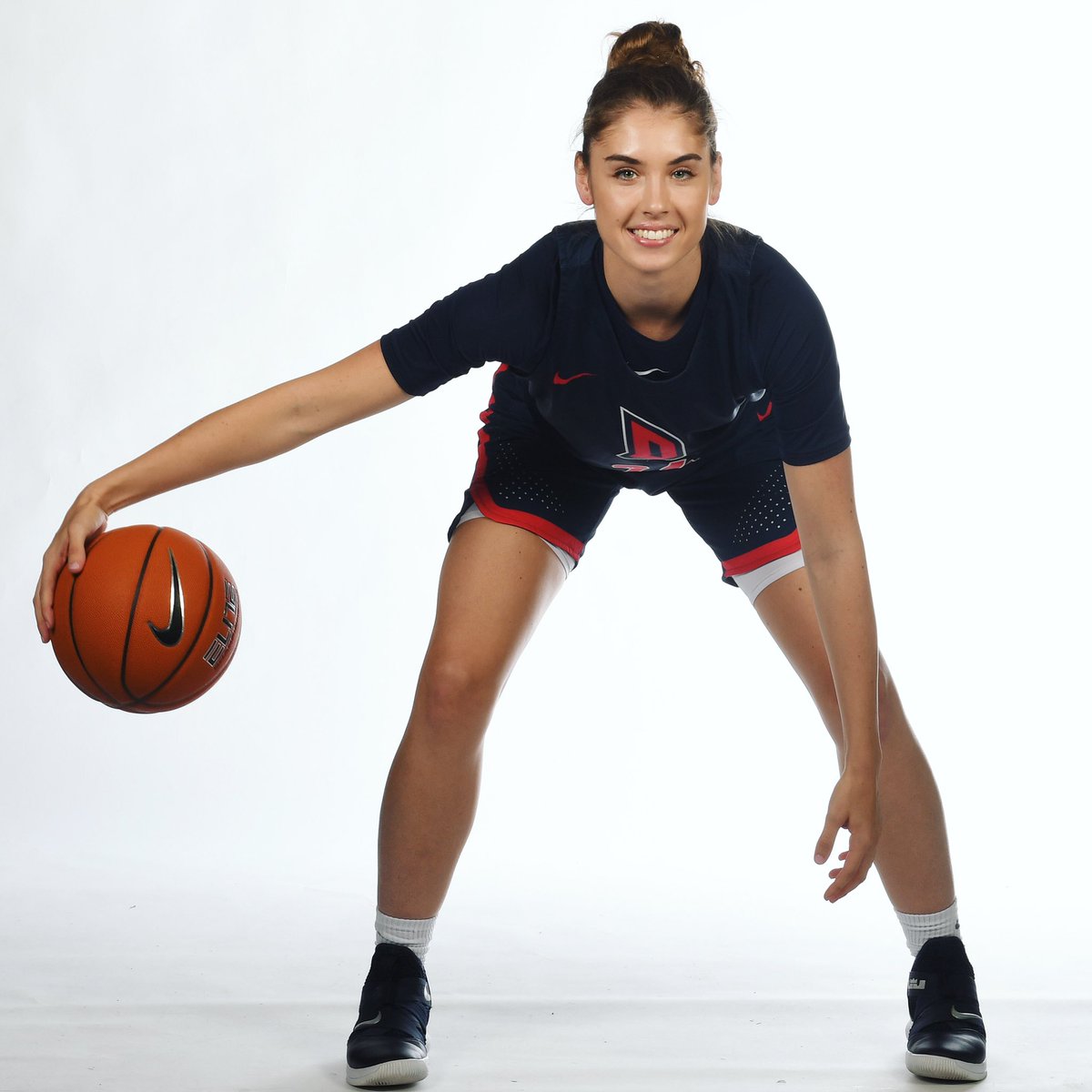 DuqWBB's tweet photo. Happy Birthday, @kierstene25! 🎈

#GoDukes https://t.co/1TuKDbTIhN