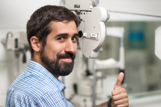 📲👉👀💻 Si tienes síntomas indeseables después de trabajos visuales cercanos, visites a tu óptico-optometrista para que te realice un análisis visual y descarte o compense pequeñas alteraciones de índole refractiva o acomodativa

tuoptometrista.com/teletrabajo-mi…