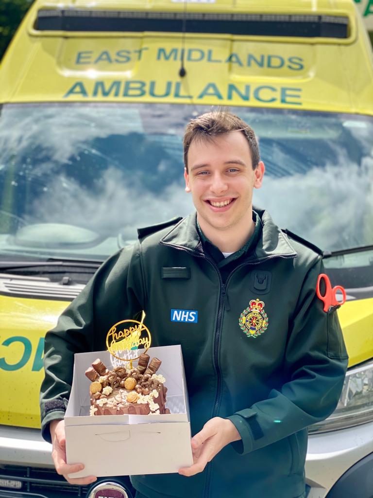 EMAS_DannyH's tweet photo. Meet Fin, 21 today and on shift!! Mums over 3 hours away so she gave us a call and I picked up his cake!!
I wonder if we retweet this his mum will see??? 
#EMASfamily
#HappyBirthday
#Evershaved? https://t.co/D7tYown5jf