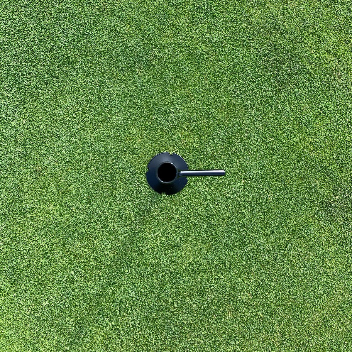 putt_buddy's tweet photo. Putt Buddy is seamless, discreet, complies with R&A and USGA guidelines, and is made from weather protected metal. Order today from https://t.co/XKc54uoRv0 or https://t.co/NIjQ7Xvnea
#golf #golflife #golfcourse #putting #green #puttbuddy #ireland #england #scotland #wales #uk https://t.co/mMeKVGFeIV