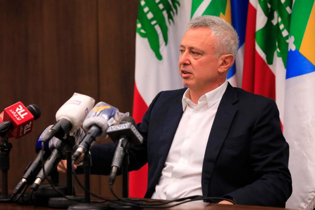 sleimanfrangieh's tweet photo. فرنجيه في مؤتمر صحفي من بنشعي: ضميرنا مرتاح وملف الفيول المغشوش سياسي
https://t.co/LdzdDxwizc https://t.co/FrRvlZmgxE