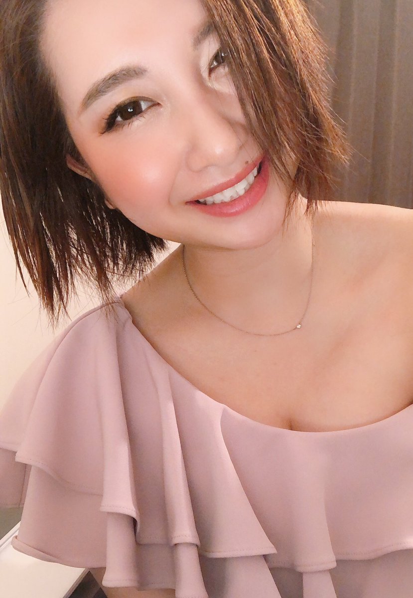 hinata25252's tweet photo. https://t.co/N9AbuiY69v
⬆️
ご指名待ってるよ❤️
まだ髪濡れてる〜😛写真でわかるかなぁ❓ズムキャバ、pcでやりたいから試行錯誤中。。😅😅😅
#ズムキャバ #オンラインキャバクラ https://t.co/8z9vVyNfAh