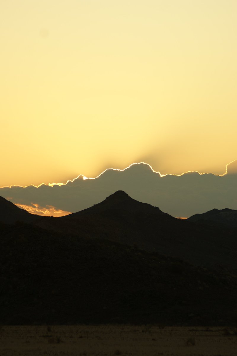 Oananamibia's tweet image. With the world in lockdown we thought it might be a good time to bring you some testimonials from our past expeditions to get you excited for the return to normality. Keep your eyes peeled 👀 #tbt #Namibia