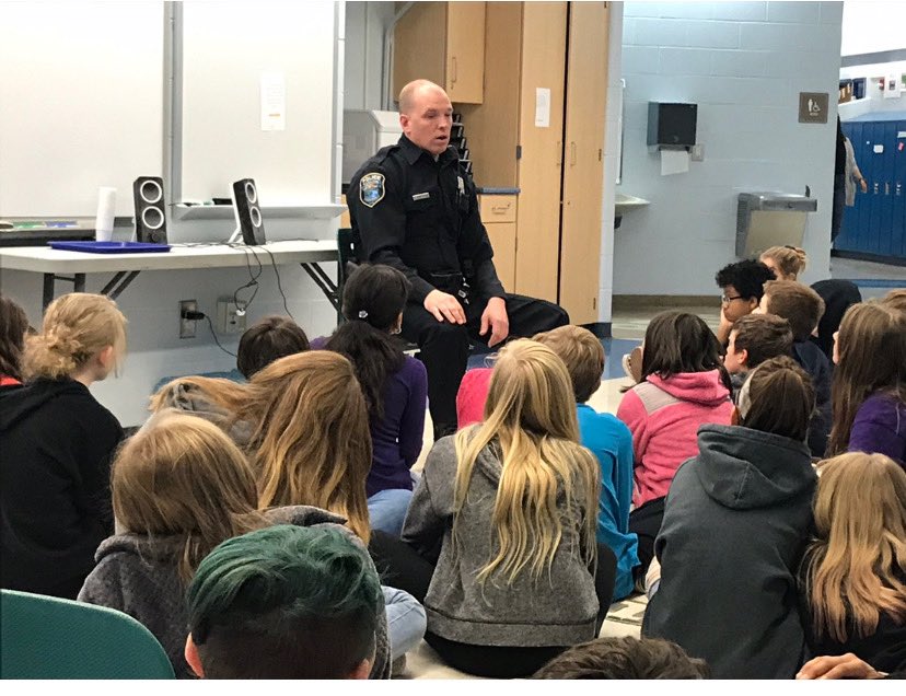 LMIS would like to thank Officer Joe for all he does for our students and community.  Throughout our virtual learning, he has remained interactive with our students by joining numerous meetings. We are lucky to have him in our community. <a href="/HamiltonTwpPD/">HamiltonTwpPD</a>