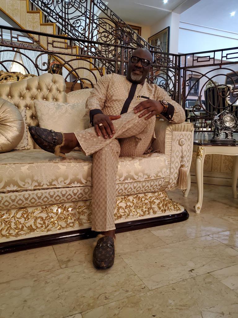 _dinomelaye's tweet image. Success is not final, failure is not fatal: it is the courage to continue that counts. Fear no soul but respect all souls. Aluta continua Victoria asata.
SDM