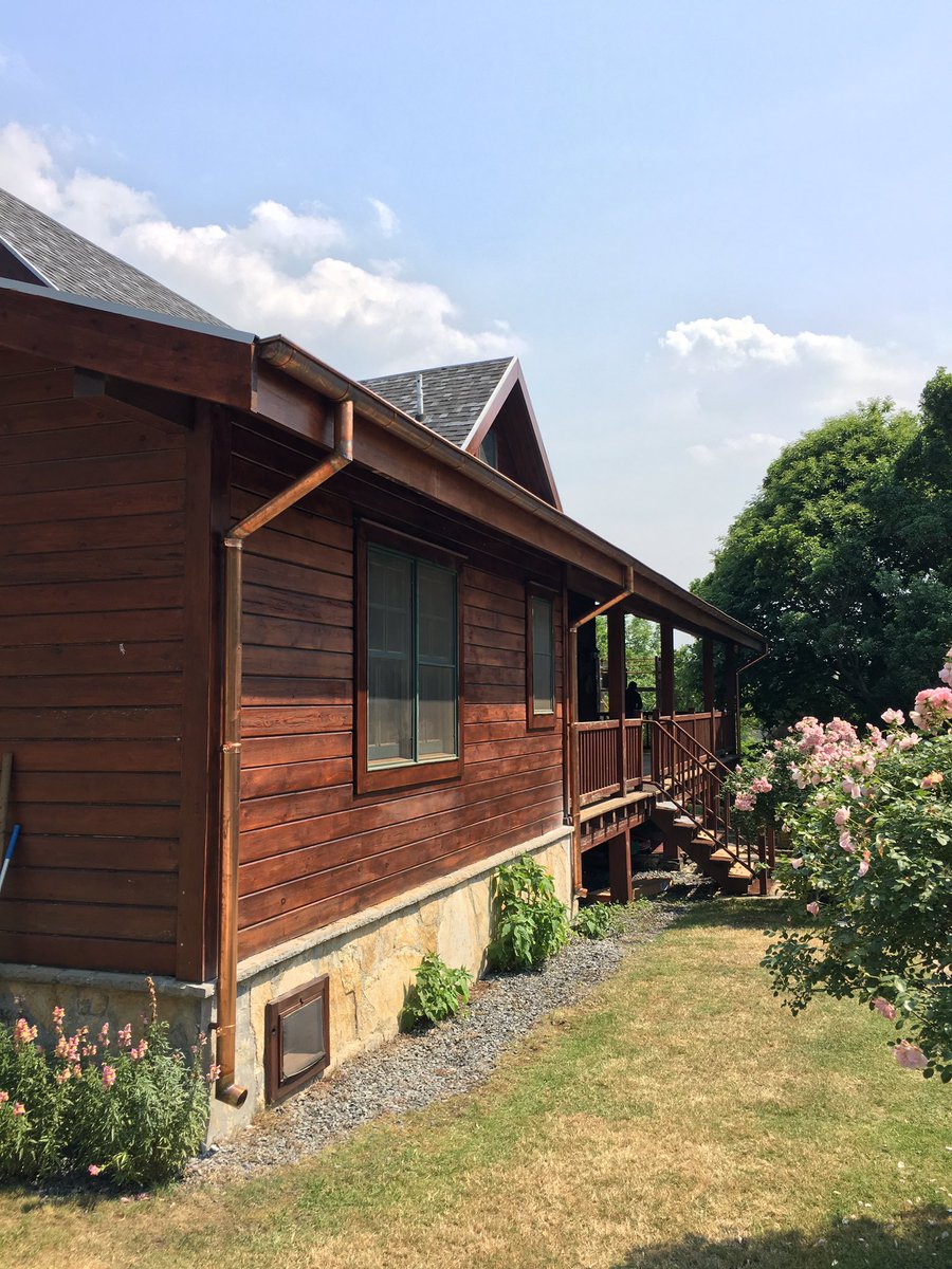 sareyapi's tweet photo. Kemer Country Orman Evleri 2018/Kemerburgaz
•
#roof #roofing #roofer #roofrepair #roofinglife #shingle #restorasyon #bakır #kemercountry
#shingleroof #konutçatıları
#homeimprovement
#copper #roofgutter #çatıömrü #konutçatıları #btm #btmmembran #btmshingle #btmshingledragon https://t.co/SKOVqVAf2U