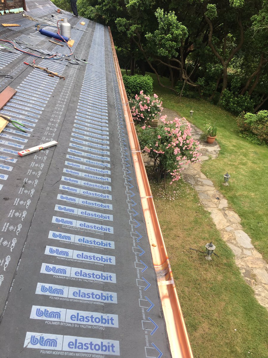 sareyapi's tweet photo. Kemer Country Orman Evleri 2018/Kemerburgaz
•
#roof #roofing #roofer #roofrepair #roofinglife #shingle #restorasyon #bakır #kemercountry
#shingleroof #konutçatıları
#homeimprovement
#copper #roofgutter #çatıömrü #konutçatıları #btm #btmmembran #btmshingle #btmshingledragon https://t.co/SKOVqVAf2U