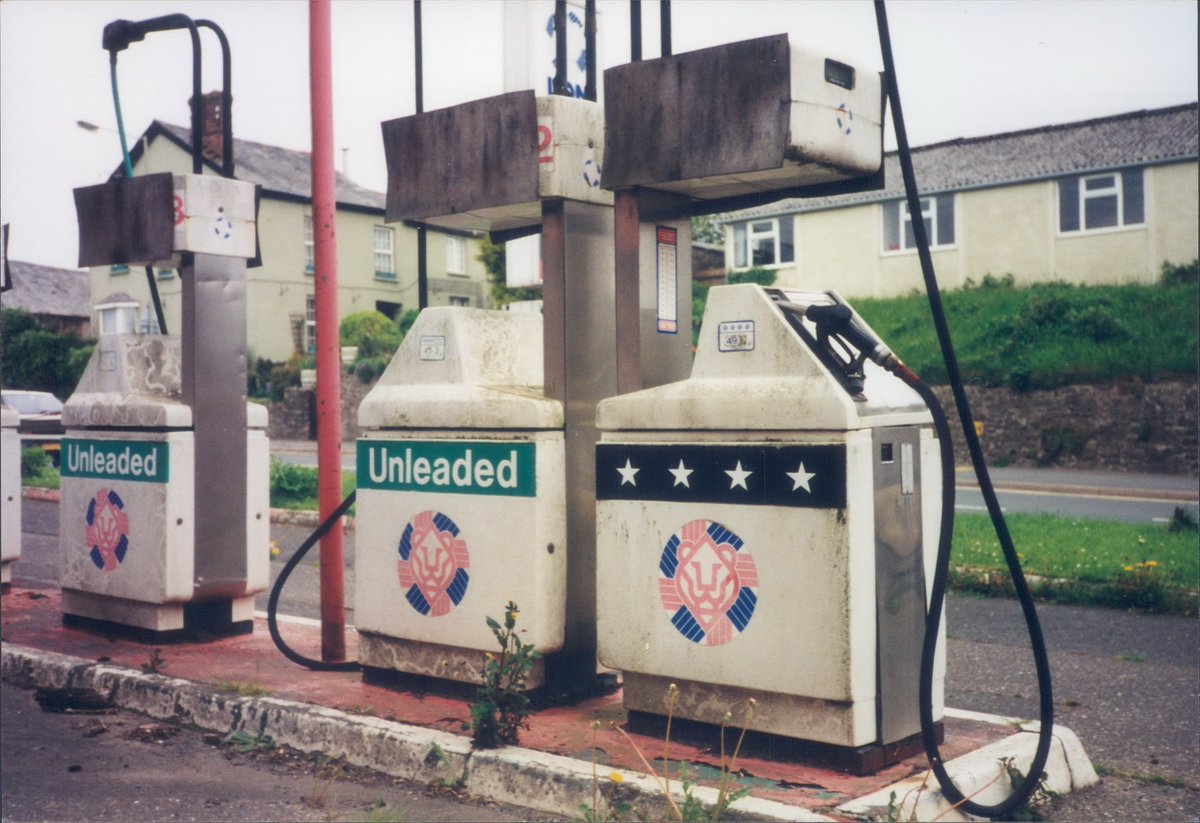 Day 141 of  #petrolstationsLion, South Molton, Devon, 1998  https://www.flickr.com/photos/danlockton/15644240373/  https://www.flickr.com/photos/danlockton/16078021289/A casualty of the opening of the A361 North Devon Link road bypassing the town, this is now Griffin's Yard  https://www.griffinsyard.co.uk  "an organic and natural foods emporium"