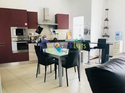 QLZLiving's tweet photo. #QuickletsLivingOffers 

TO LET | MSIDA | FOUR (4) BEDROOMS - TWO (2) BATHROOMS | €1150 | From June 2020

More info call/WhatsApp +356 99351320 &amp; follow this link https://t.co/ExRHXvtia6

#luxuryrealestateagent #RealEstate #Malta #maltaproperties #realestateagent  #liveinmalta https://t.co/5k366bDgsp