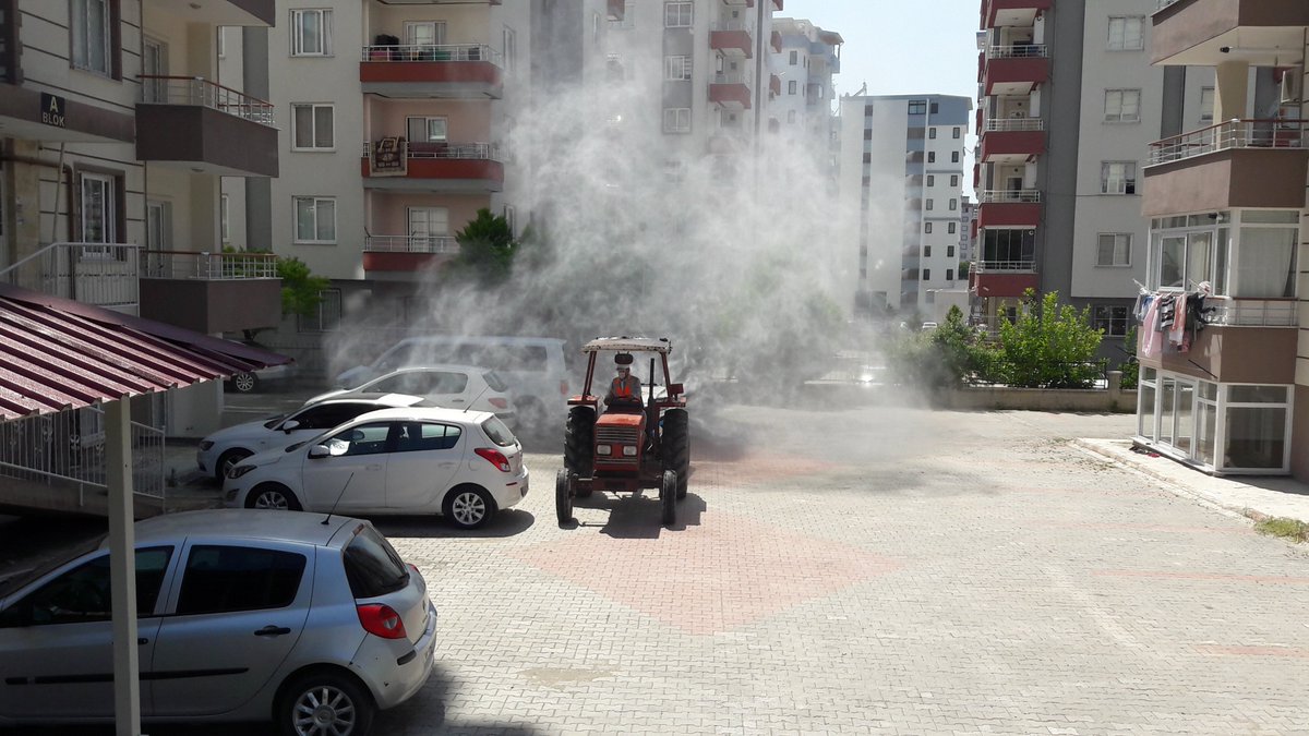 kadirlibel's tweet photo. TEDBİRİ ELDEN BIRAKMIYOR DEZENFEKTEYE DEVAM EDİYORUZ
Kadirli Belediyesi olarak Koronavirüsle mücadelemiz devam ediyor.
Cemalpaşa Mahallesinde ekiplerimiz tarafından dezenfekte çalışmaları yapıldı.
Tedbiri elden bırakmayacağız, rehavete kapılmayacağız ve kurallara uyacağız. https://t.co/eEQ6wE9Sj2