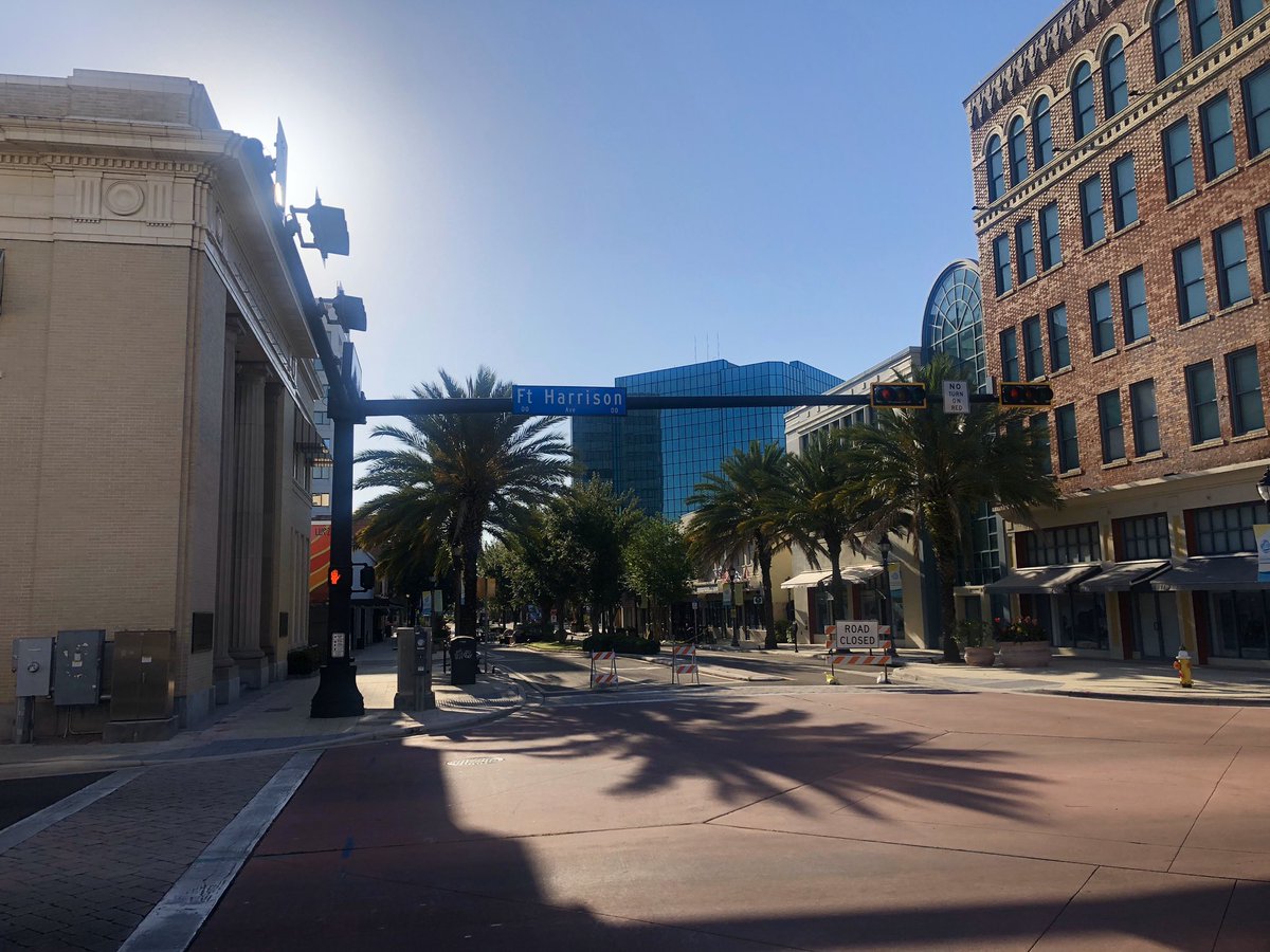 JasonBeisel's tweet photo. A reminder to drivers and visitors downtown. Much of Cleveland Street in downtown #Clearwater is blocked off to vehicle traffic to allow local restaurants to use outside space for dining. Come have lunch in the sun or dinner under the stars and #supportlocalbusiness 🌞🌜⭐️ https://t.co/lRioR1VIG8