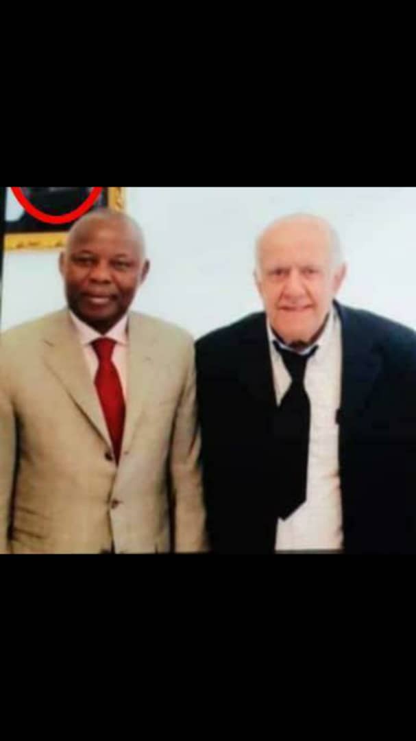 AkongoYann's tweet photo. Monsieur qui prétend ne jamais connaître Kamerhe.
#RDC https://t.co/LnFSj3vP1P