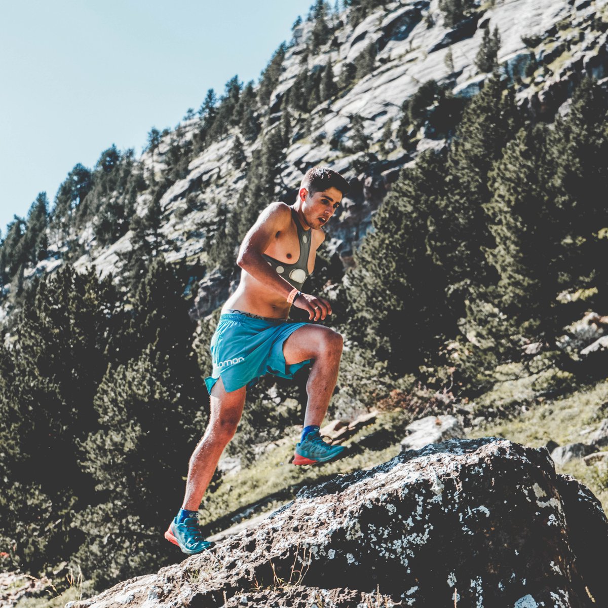 Para <a href="/raulcanfranc/">Raúl Criado Sánchez</a> la montaña es respirar, sentir, correr y disfrutar. Y nosotros estamos encantados de poder acompañarle en sus aventuras. 

#cardiologia #Idoveners #trailrunning