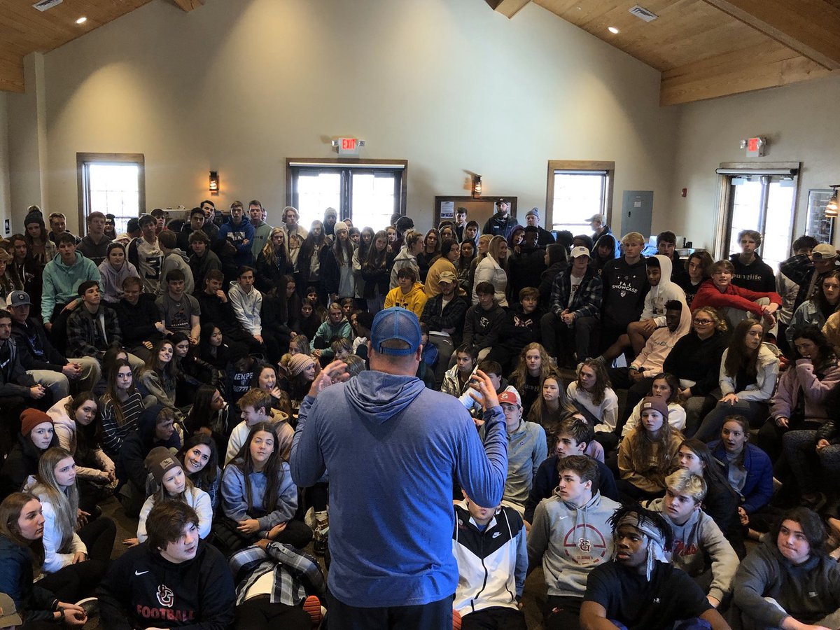 StGeorgesYL's tweet photo. As the world begins to open back up, we can’t wait to connect with you all face-to-face, in-person again!  In the meantime, join us for our last Young Life Club of the spring TONIGHT @ 7:30 on Zoom. Check your email or text your leader for info. We look forward to seeing you! https://t.co/IrsIT1FgZz