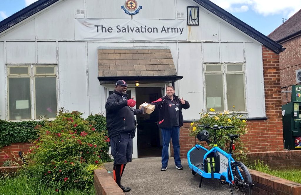 HounslowNWatch's tweet photo. Winston's on a roll today! Visors safely delivered to The Salvation Army. The least we could do to protect our #FrontlineHeroes @salvationarmyuk 

Stay safe friends 🙏 

#PrintToProtect
#COVID19
#Hounslow https://t.co/PHQwmzTj5G