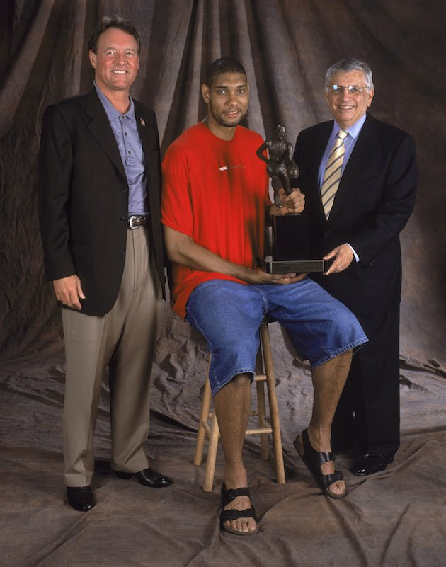 badbball's tweet photo. Tim Duncan's fits 👕 - PART 1
The man is legendary for having way too much chill. #spurs #nba #basketball #sanantonio #spursnation https://t.co/gpPhrtV1D2