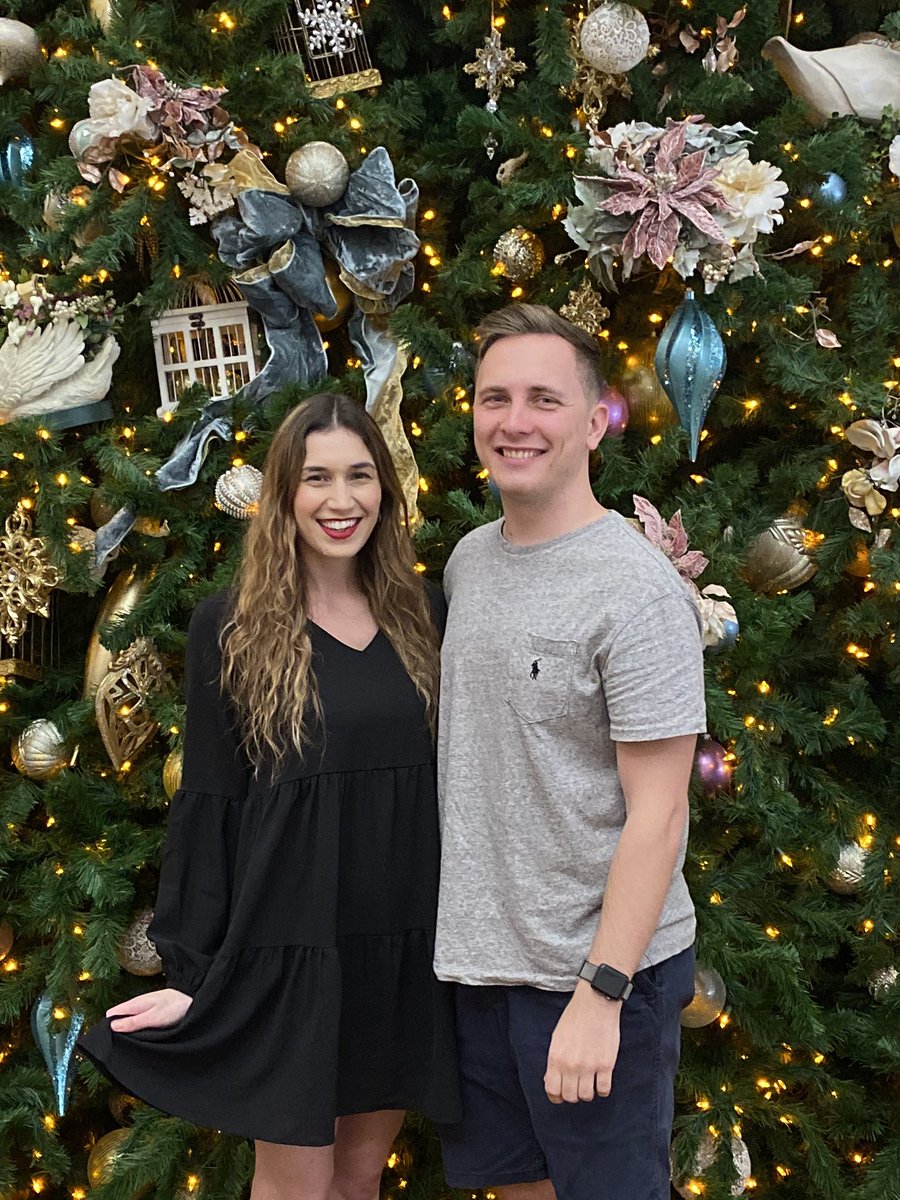 DeanJory's tweet photo. Happy birthday to my favorite person in the whole world @alliemurray_ ! Iβm sorry weβre celebrating by working in quarantine, but soon weβll be back to normal and can party then! #Im27 https://t.co/lIVGw9wbrP