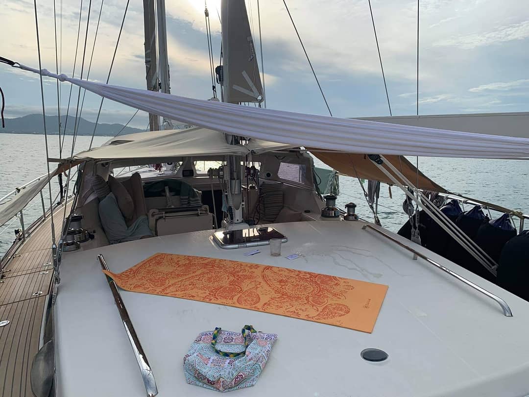 You order we deliver!!!    Wherever you are..
What a place for social distancing.
😉
⛵⛵⛵
#tiyashammocks #hammockphuket #hammock #hammocks #hammocklife #hammockliving #hammocklifestyle #hammockthailand #hammocking #phuket #phuketthailand #boatlife #boating #yachtlife #yachting